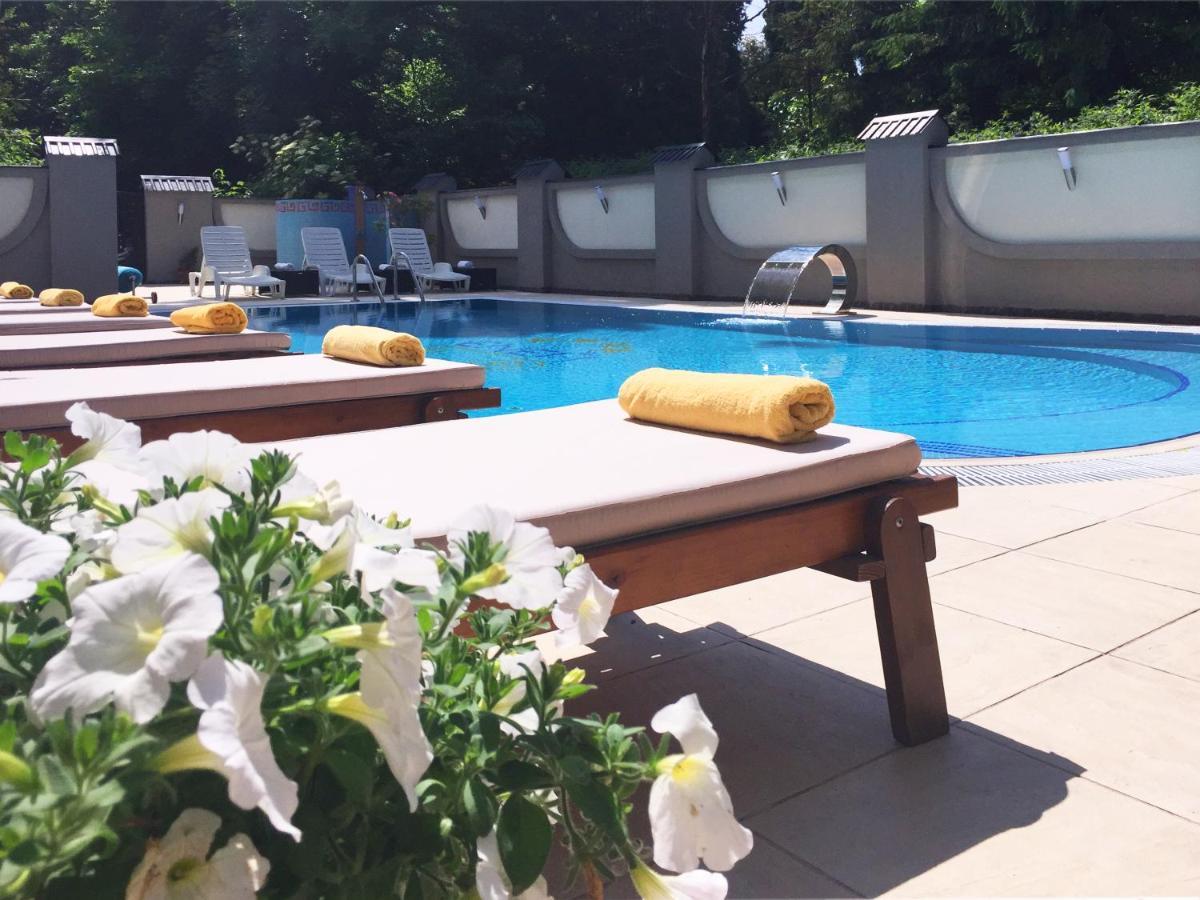 Apartment Eney Lviv Buitenkant foto