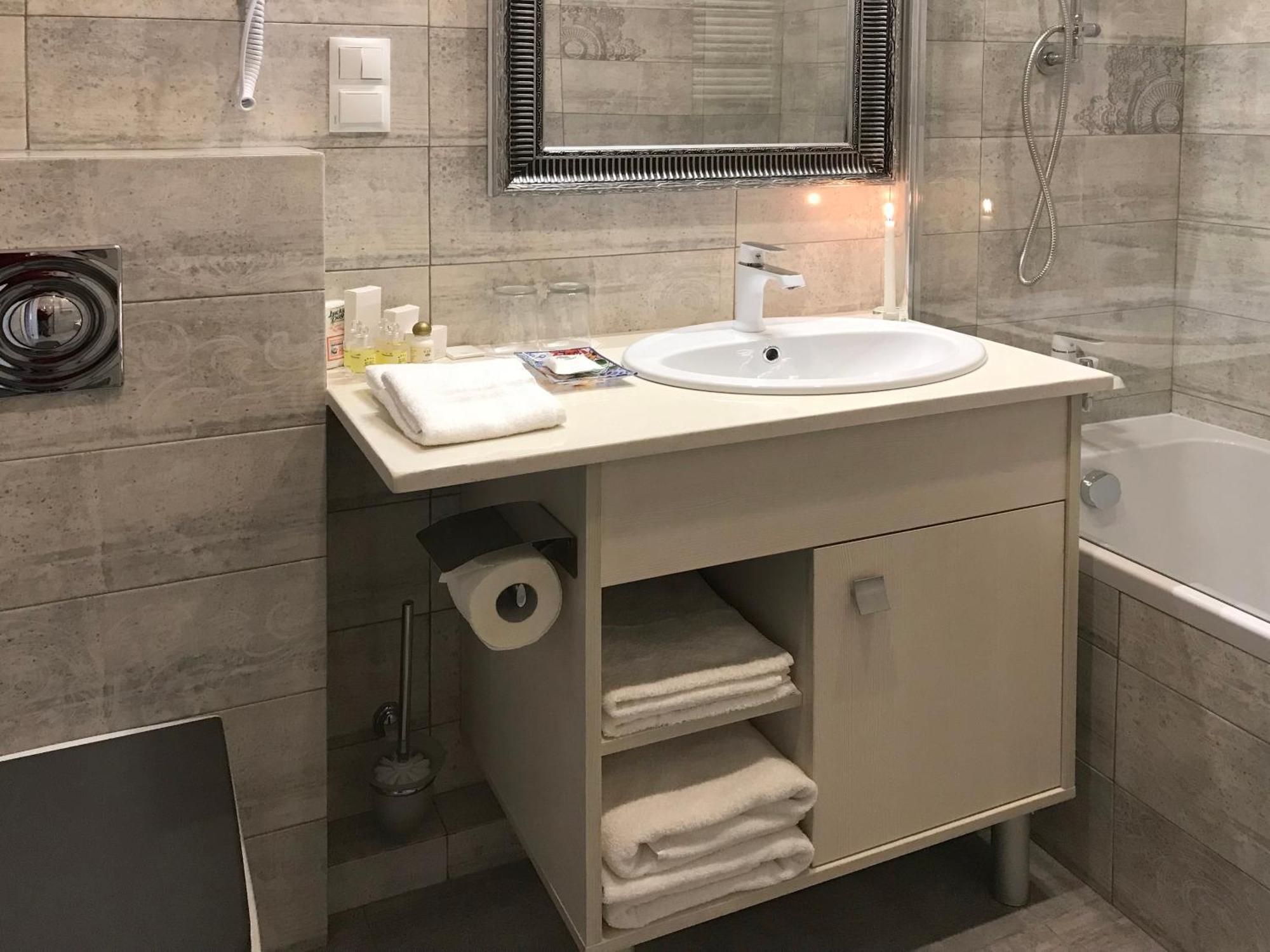 Apartment Eney Lviv Buitenkant foto
