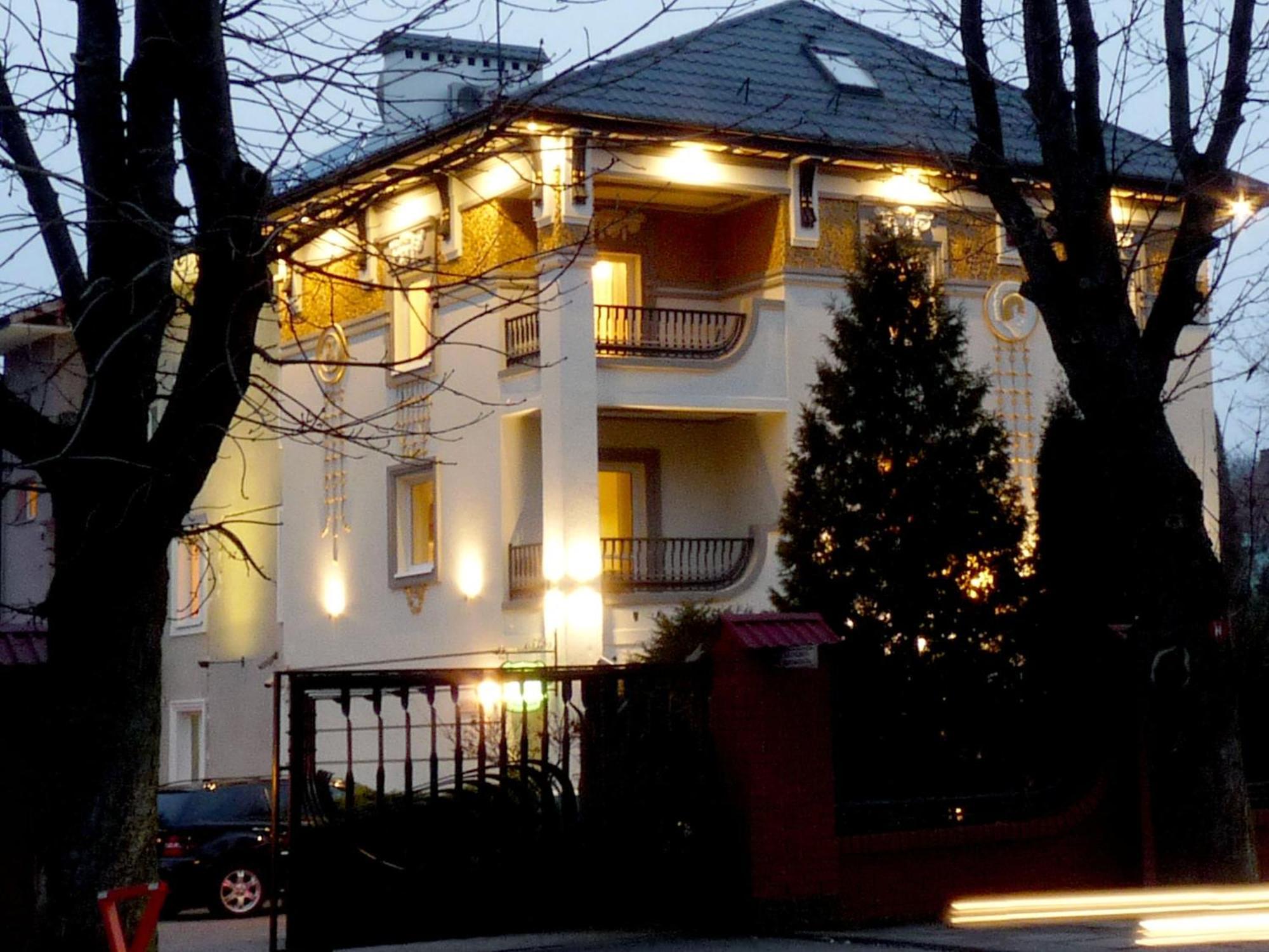 Apartment Eney Lviv Buitenkant foto